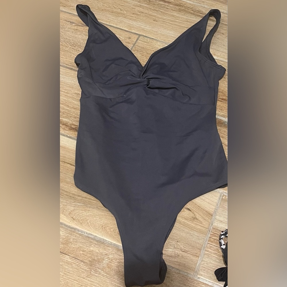 H&M One piece swimsuit